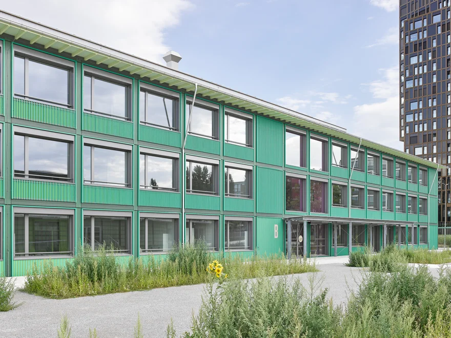 Einweihung des provisorischen Gymnasiums in Dübendorf