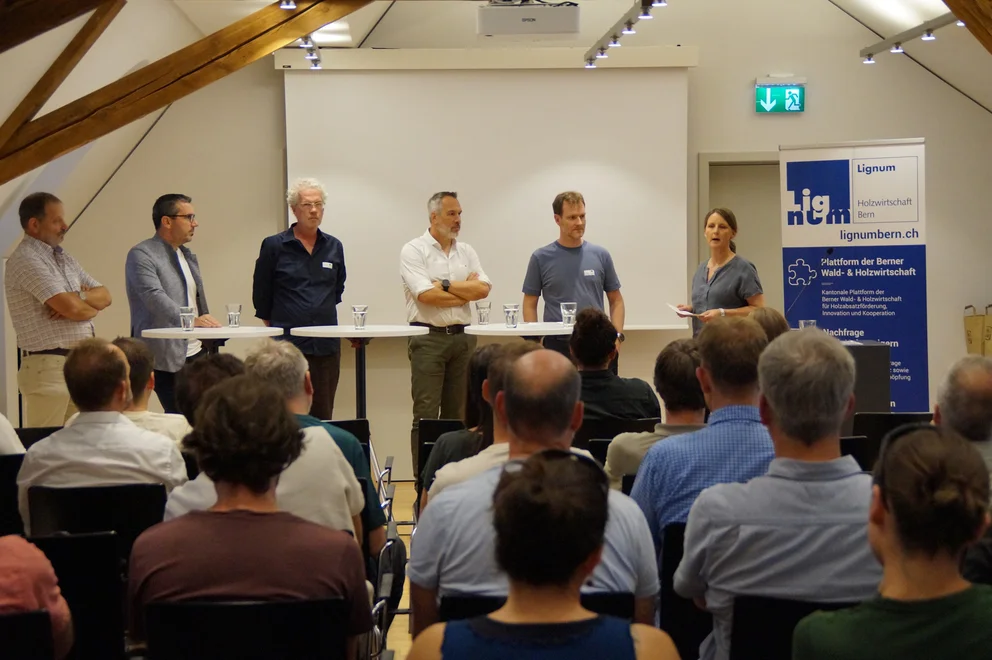 Podiumsdiskussion unter der Leitung von Kathrin Merz